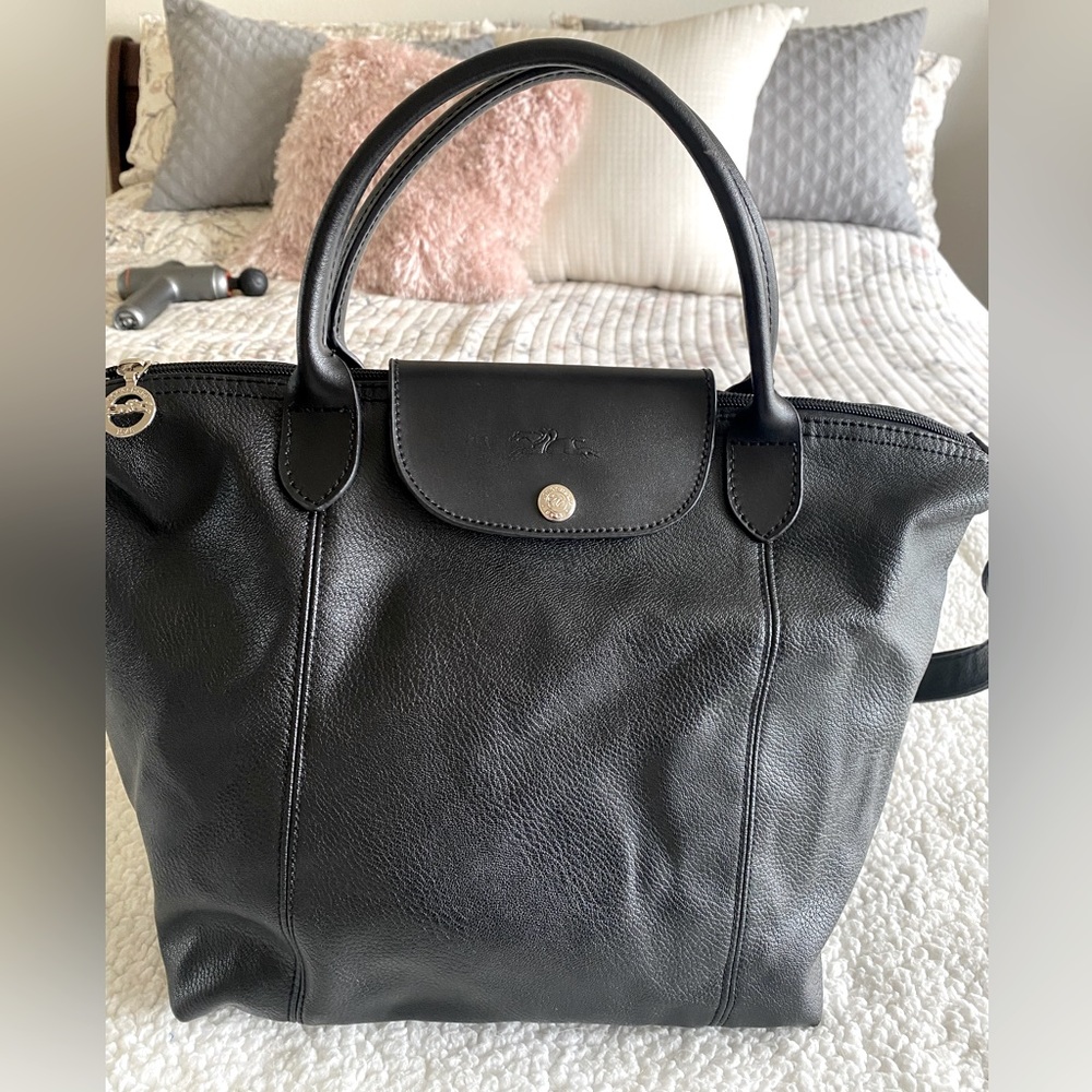 Longchamp Black Leather Bag.